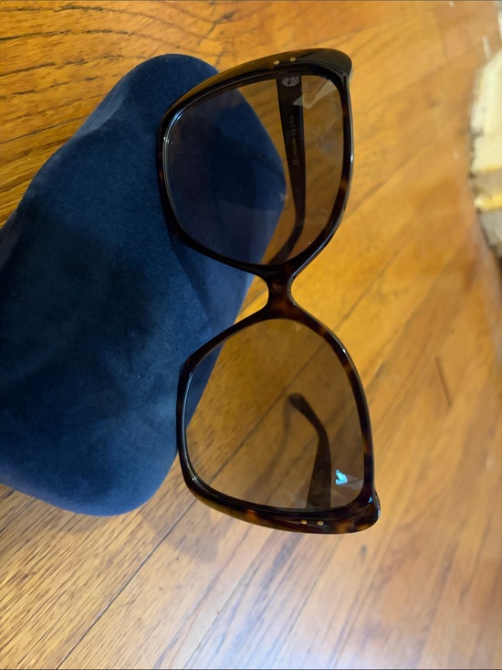 Gucci Accessories - Gucci sunglasses